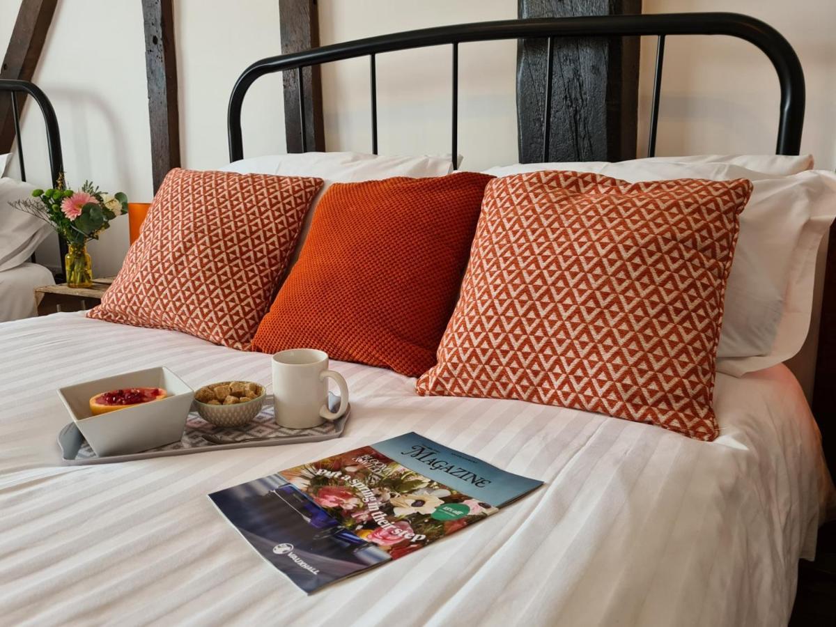 The Mews by Spires: Charming Stay with Complimentary Duck Burton-upon-Trent Exterior photo